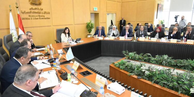 وزارة الإسكان والمرافق والمجتمعات العمرانية تعتمد القوائم المالية لـالمقاولون العرب وتقر موازنة 2026/2027