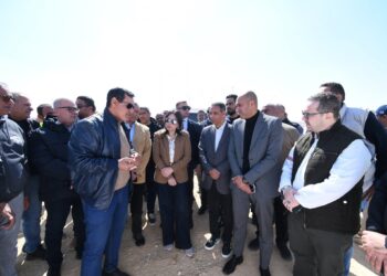 وزيرة الإسكان تتفقد أعمال المرافق بمنطقة الرابية في مدينة الشروق وتؤكد الالتزام بالجداول الزمنية