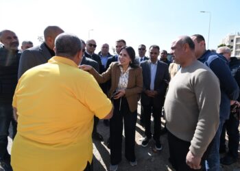 وزيرة الإسكان تستجيب فوراً لمطالب المواطنين بجولة مدينة الشروق