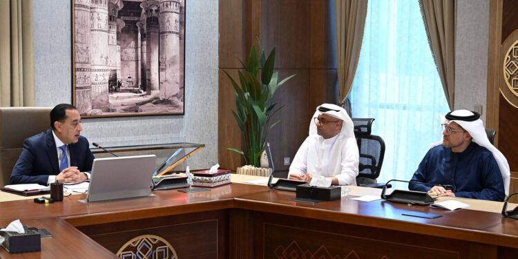 مدبولي يُكثّف المتابعة لتنفيذ “رأس الحكمة” ويؤكد الالتزام بالجداول الزمنية للمشروع التنموي الأكبر بالساحل الشمالي