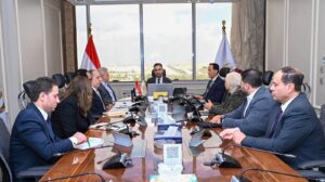 دكتور شريف فاروق وزير التموين والتجارة الداخلية… يعقد اجتماعًا مع مؤسسة حياة كريمة لتعزيز العمل المشترك