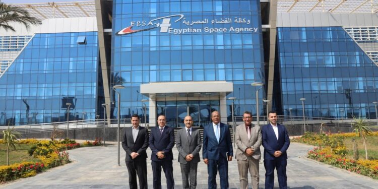 تحالف فضائي مصري لتوطين تكنولوجيا الفضاء وتعظيم العائد التنموي