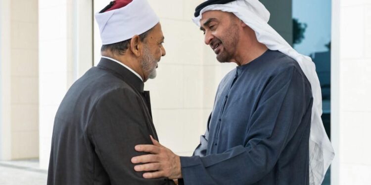 رسائل سلام من “الشيخ الطيب” و”بن زايد” رئيس دولة الإمارات مع اقتراب الشهر الفضيل