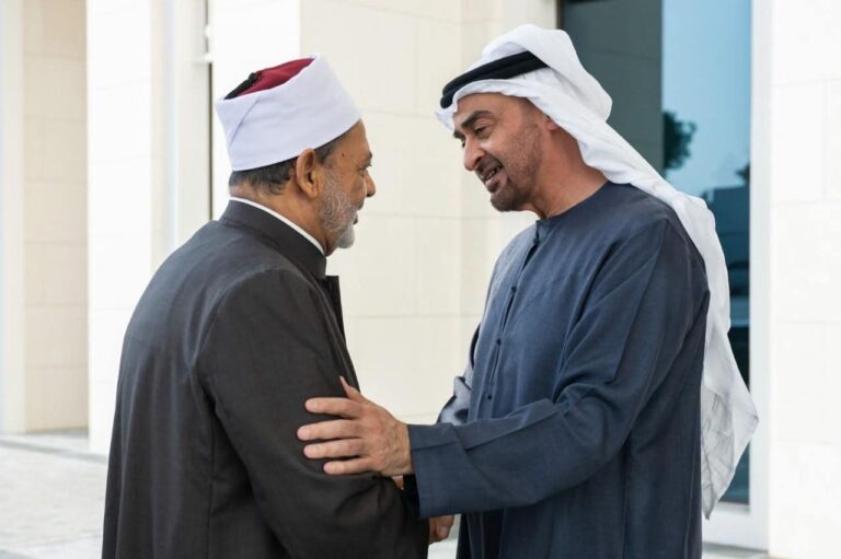 رسائل سلام من “الشيخ الطيب” و”بن زايد” رئيس دولة الإمارات  مع اقتراب الشهر الفضيل