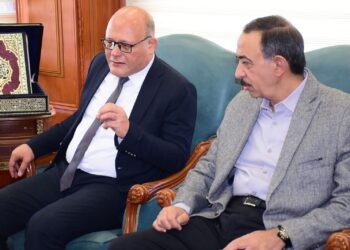 رئيس جامعة سوهاج يعلن دعمه الكامل للمُخافظ الجديد