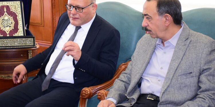 رئيس جامعة سوهاج يعلن دعمه الكامل للمُخافظ الجديد