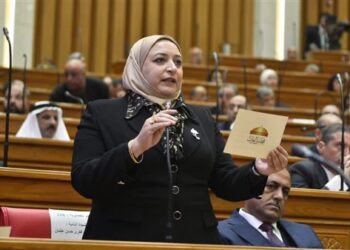 النائبة سحر عتمان تطالب بتيسير إعفاء كبار السن من تذاكر القطارات