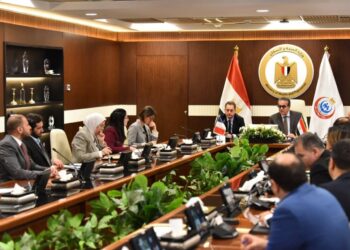 وزير الصحة يبحث مع سفير فرنسا دعم علاج مرضى الأورام القادمين من غزة بمستشفى «جوستاف روسي»   