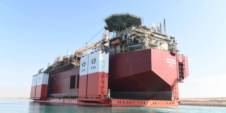 الفريق أسامة ربيع: “قناة السويس تشهد عبور سفينة الغطس HUA RUI LONG ضمن قافلة الجنوب”