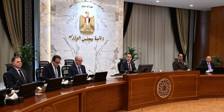 رئيس الوزراء يترأس الاجتماع الأسبوعي للحكومة