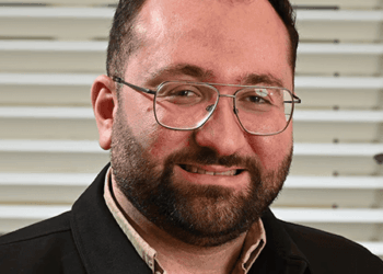 مستشار أمن سيبراني: تطبيقات الذكاء الاصطناعي تساعد على تنظيم الوقت وتعزيز الروحانية في رمضان