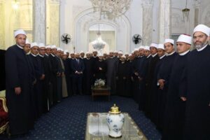 وزير الأوقاف يجتمع بالأئمة المختارين للبرنامج التدريبي بالأكاديمية العسكرية