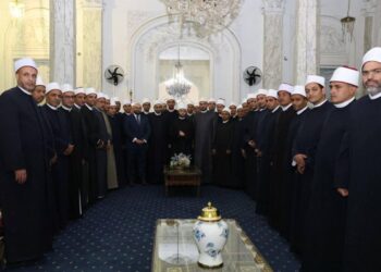 وزير الأوقاف يجتمع بالأئمة