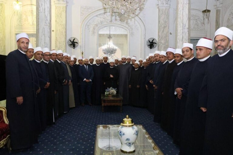وزير الأوقاف يجتمع بالأئمة المختارين للبرنامج التدريبي بالأكاديمية العسكرية