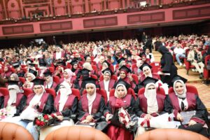 نائب رئيس جامعة الأزهر للبحوث يشهد حفل تخرج دفعتي البنين والبنات بطب الأزهر  