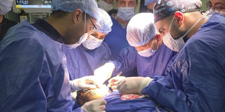 للقضاء على قوائم الانتظار… إجراء ٨ عمليات كبرى ناجحة لمرضى في عدة تخصصات