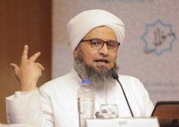 علي الجفري يحذر من تسييس الدين ويؤكد الحرب صراع نفوذ لا علاقة له بالإسلام