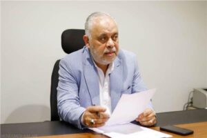 نقابة المهن التمثيلية تدعو الفنانين لوقف المهاترات على السوشيال ميديا: الألقاب يمنحها الجمهور والتاريخ يصنعه الإبداع