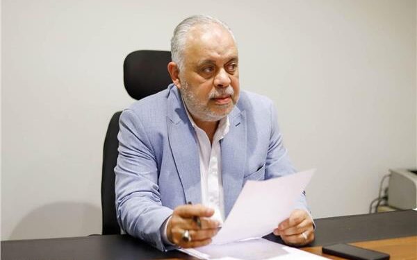 نقابة المهن التمثيلية تدعو الفنانين لوقف المهاترات على السوشيال ميديا: الألقاب يمنحها الجمهور والتاريخ يصنعه الإبداع