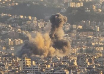 جيش الاحتلال يهدد بقصف مبنى في حي برج البراجنة بالضاحية الجنوبية لبيروت