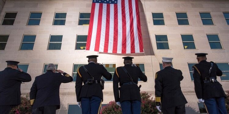 السفارة الأمريكية في بغداد تعلق خدماتها جراء توتر الوضع الأمني الراهن