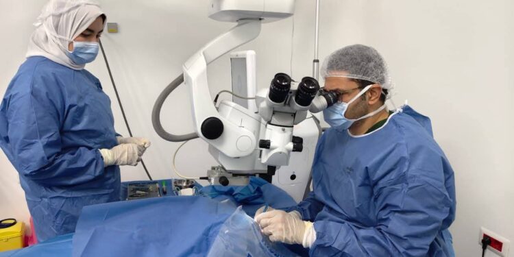 مستشفى الرمد ببورسعيد تنقذ بصر بحار أوكراني بجراحة دقيقة