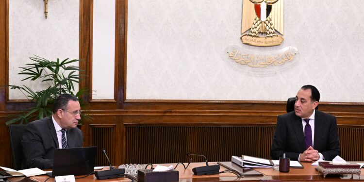 الدكتور مصطفى مدبولي يلتقي وزير التعليم العالي لمتابعة خطة تطوير الجامعات