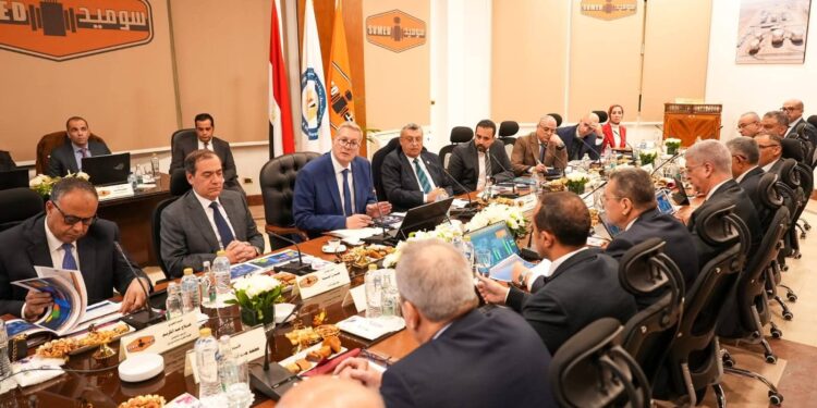 وزير البترول يشهد جمعية سوميد ويؤكد أنها نموذج بارز للاستثمار العربي المشترك