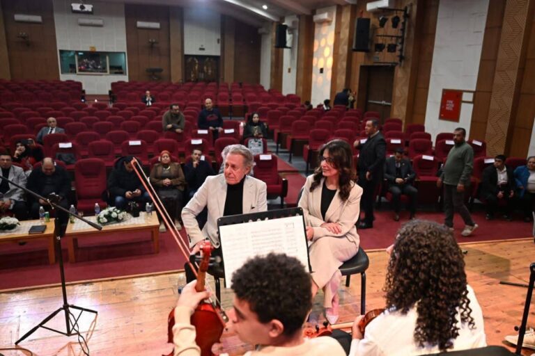 وزيرة الثقافة تشهد تدريبات «كورال وأوركسترا مصر الوطني» وتؤكد دعم المواهب الشابة بالمحافظات