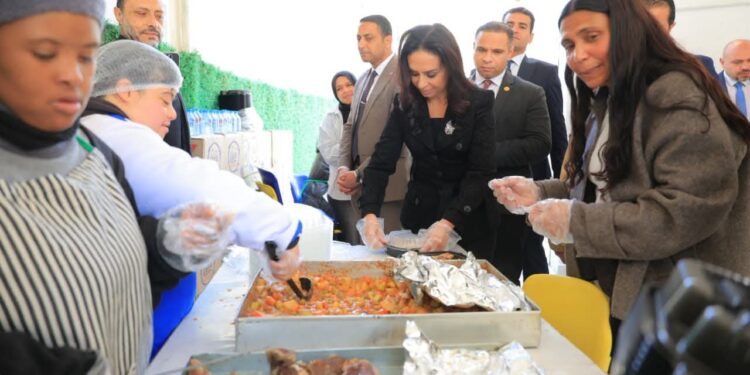 وزيرة التضامن تتفقد “مطبخ الملائكة” وأنشطة “هوب أكاديمي” لذوي الإعاقة بالشروق