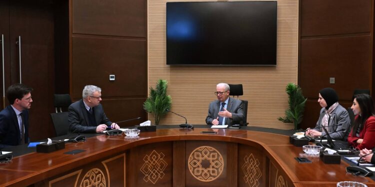 بحث سبل تعزيز التعاون الاقتصادي بين مصر وألمانيا والهند