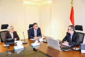 خلال اجتماع عقده مع مستشار رئيس الوزراء لريادة الأعمال ..