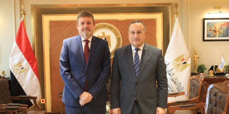 وزير التعليم العالي يبحث مع المجلس الثقافي البريطاني تعزيز التعاون الأكاديمي والبحثي بين مصر والمملكة المتحدة