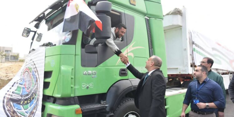 مصر ترسل 130 طن مساعدات إلى غزة ضمن القافلة الإغاثية الـ16