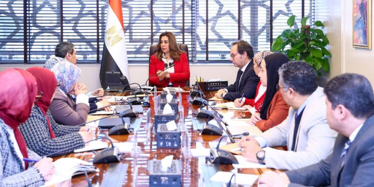وزيرة التنمية المحلية تحذر من التباطؤ في رقمنة منظومة الأثر البيئي وخدمات المحميات
