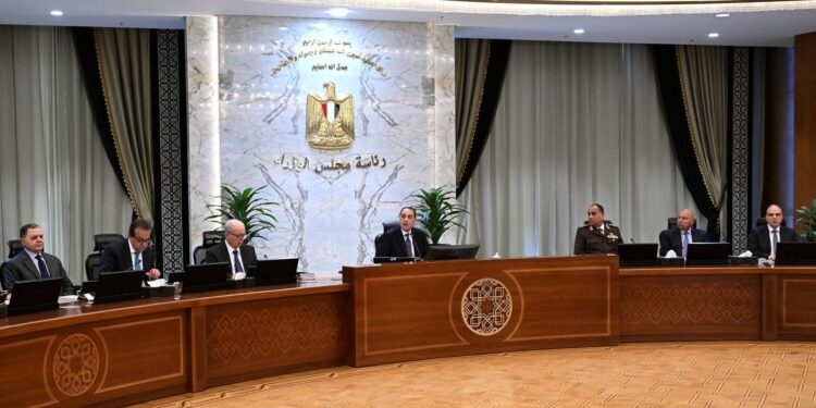رئيس الوزراء يترأس الاجتماع الأسبوعي للحكومة