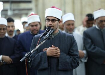 بتوجيهات الإمام الأكبر.. الأزهر يقدّم الطالب الكفيف عبد الله عمار لإمامة المصلين في التراويح بالجامع الأزهر
