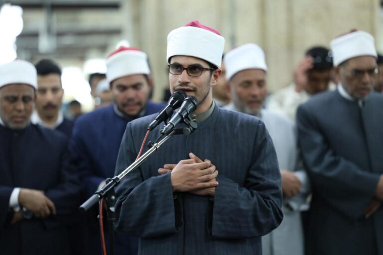 بتوجيهات الإمام الأكبر.. الأزهر يقدّم الطالب الكفيف عبد الله عمار لإمامة المصلين في التراويح بالجامع الأزهر
