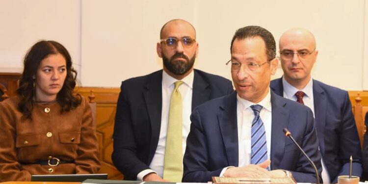 تنسيق حكومي لدعم المصريين بالخارج.. وزراء الاتصالات والخارجية والتعليم يناقشون تطوير الخدمات وتيسير الإجراءات