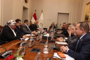 في إطار الاجتماعات الدورية بالسادة أعضاء مجلسي النواب والشيوخ.. وزير العدل يلتقي عدداً منهم