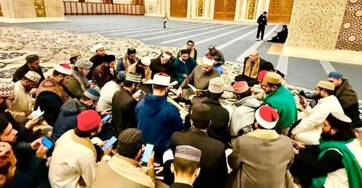 أمين المجلس الأعلى للشئون الإسلامية يستقبل وفداً من بنجلاديش و يصطحبه لجولة في مساجد مصر