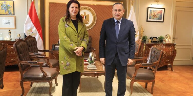 وزير التعليم العالي يبحث توسيع التعاون مع فولبرايت