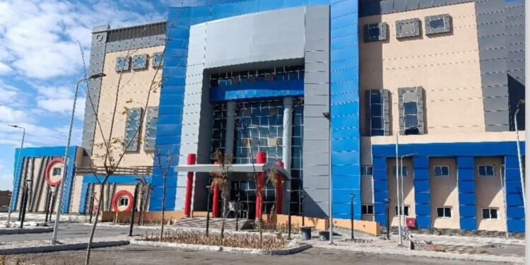 وزير الصحة يتلقى تقريراً حول نشاط المشروعات القومية والمرور الميداني على 29 مستشفى بمختلف المحافظات