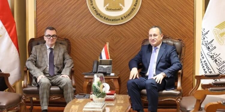 وزيرا التعليم العالي والتخطيط يبحثان تعزيز دور الجامعات والابتكار في دعم التنمية المستدامة