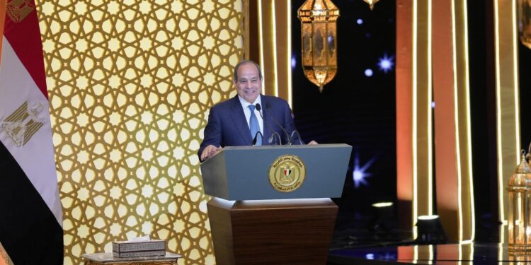 الرئيس السيسي يشهد احتفال الأوقاف بليلة القدر ويؤكد: مصر رائدة في “دولة التلاوة”