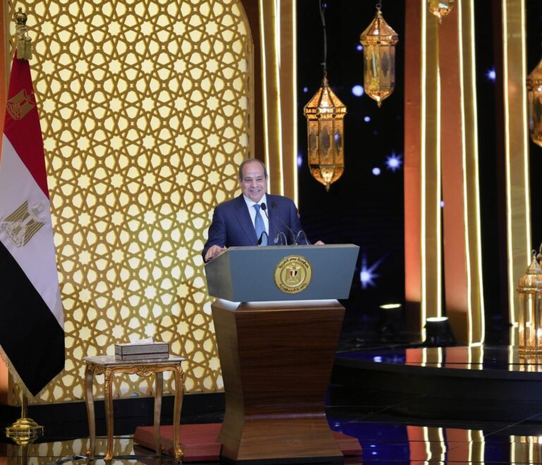 الرئيس السيسي يشهد احتفال الأوقاف بليلة القدر ويؤكد: مصر رائدة في “دولة التلاوة”