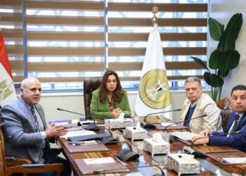 وزيرة التنمية المحلية تتابع الموقف التنفيذي لمنظومة التصالح على بعض مخالفات البناء بالمحافظات