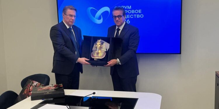 وزير الصحة يفتح آفاقًا جديدة للتعاون الطبي مع روسيا في موسكو