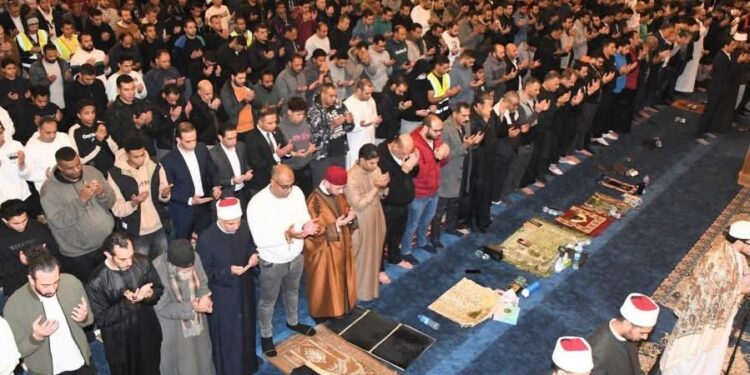 وزير الأوقاف يشهد صلاة التهجد في ليلة الـ٢٧ من رمضان بمسجد العلي العظيم بألماظة