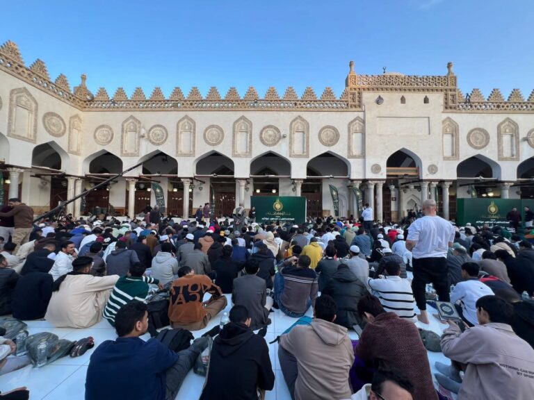 لليوم السابع والعشرين.. الأزهر يواصل موائد الإفطار الجماعي بـ10 آلاف وجبة يوميًا